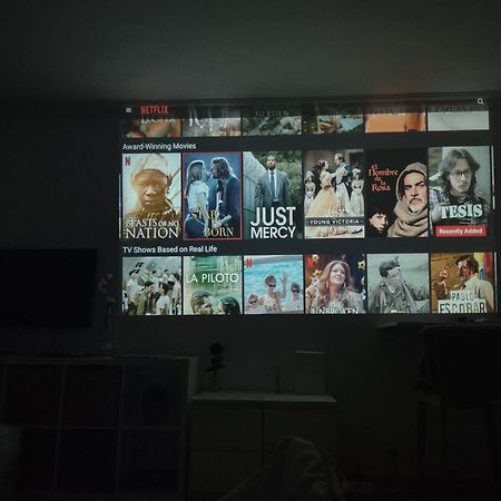 Puerto Banus Apartment Near Beachfront, Big Sunny Terrace, Pool, Tennis Court, Parking & Movies Projector มาร์เบยา ภายนอก รูปภาพ