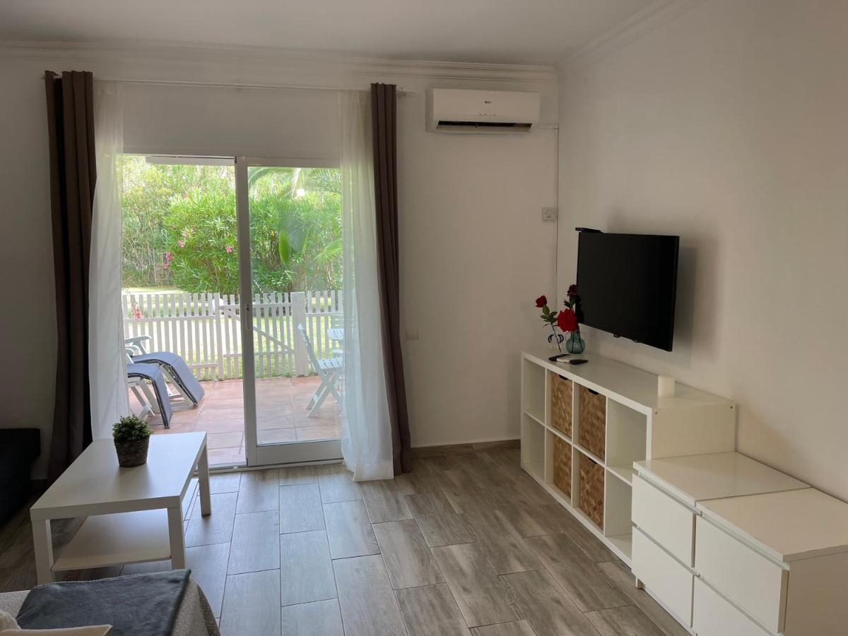 Puerto Banus Apartment Near Beachfront, Big Sunny Terrace, Pool, Tennis Court, Parking & Movies Projector มาร์เบยา ภายนอก รูปภาพ
