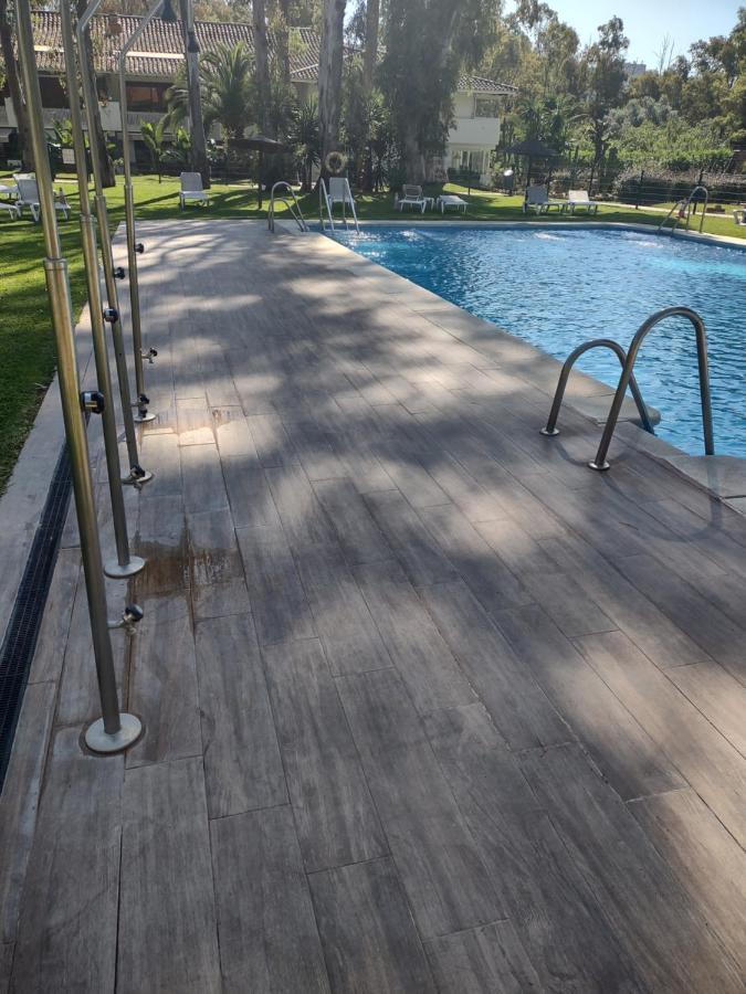 Puerto Banus Apartment Near Beachfront, Big Sunny Terrace, Pool, Tennis Court, Parking & Movies Projector มาร์เบยา ภายนอก รูปภาพ