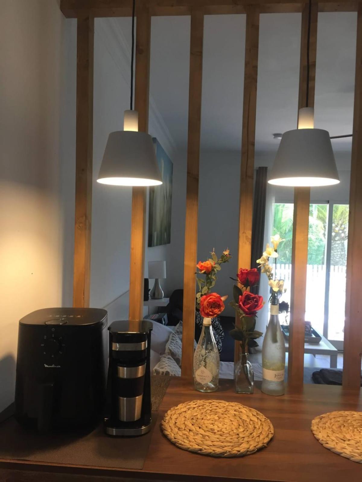 Puerto Banus Apartment Near Beachfront, Big Sunny Terrace, Pool, Tennis Court, Parking & Movies Projector มาร์เบยา ภายนอก รูปภาพ